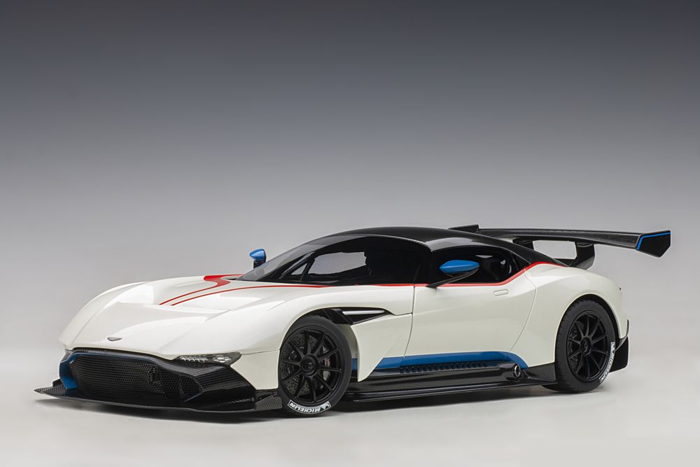 Aston Martin Vulcan (2015) in Stratus White