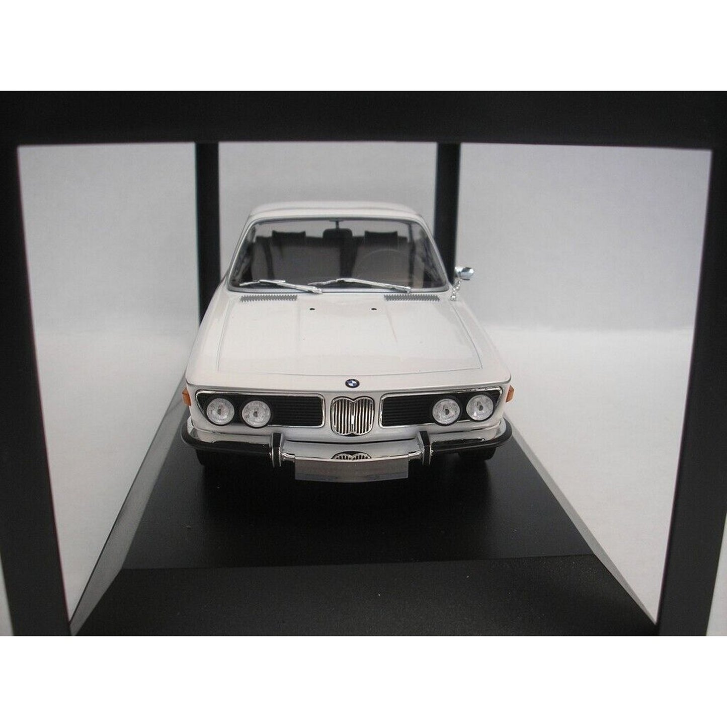BMW 2800 CS (1968) in White