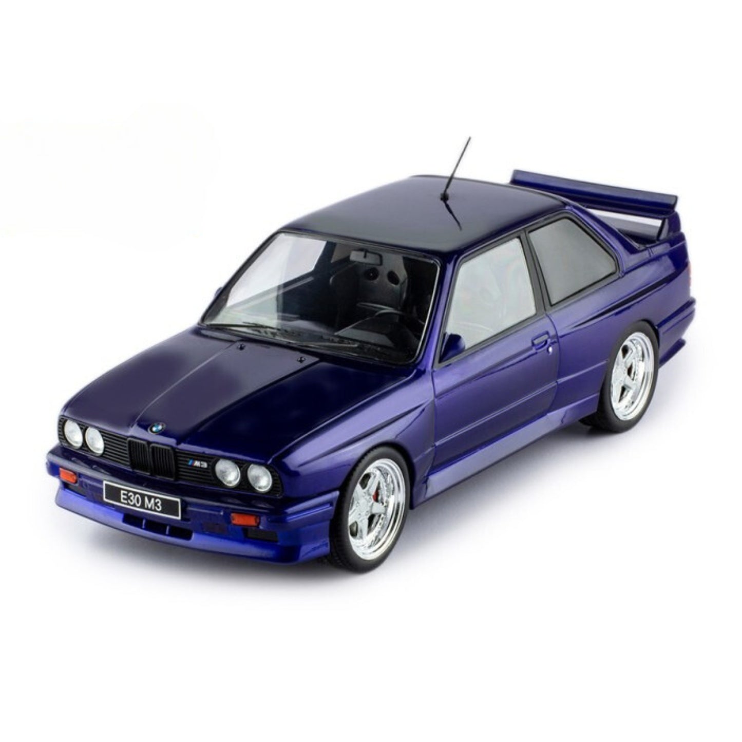 BMW E30 M3 (1989) in Metallic Dark Blue
