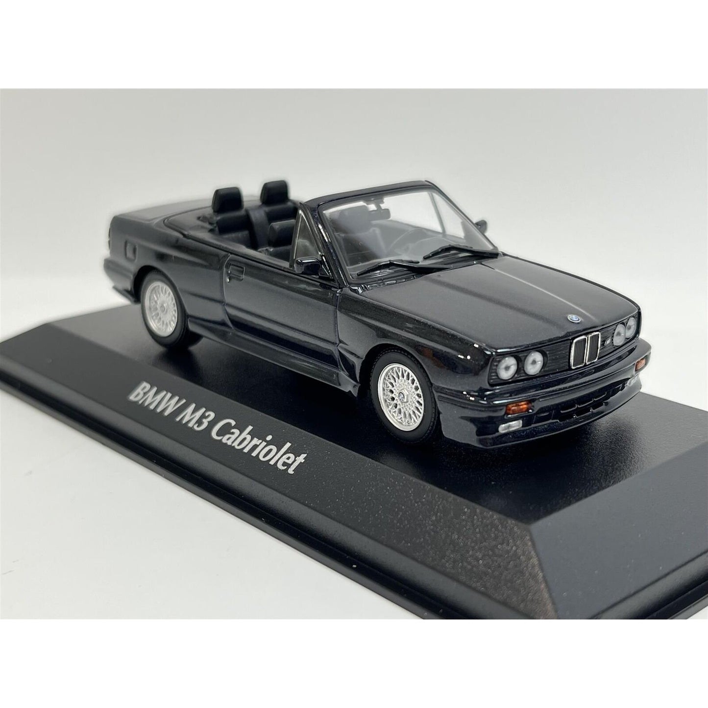 BMW M3 Cabriolet (1988) in Blue