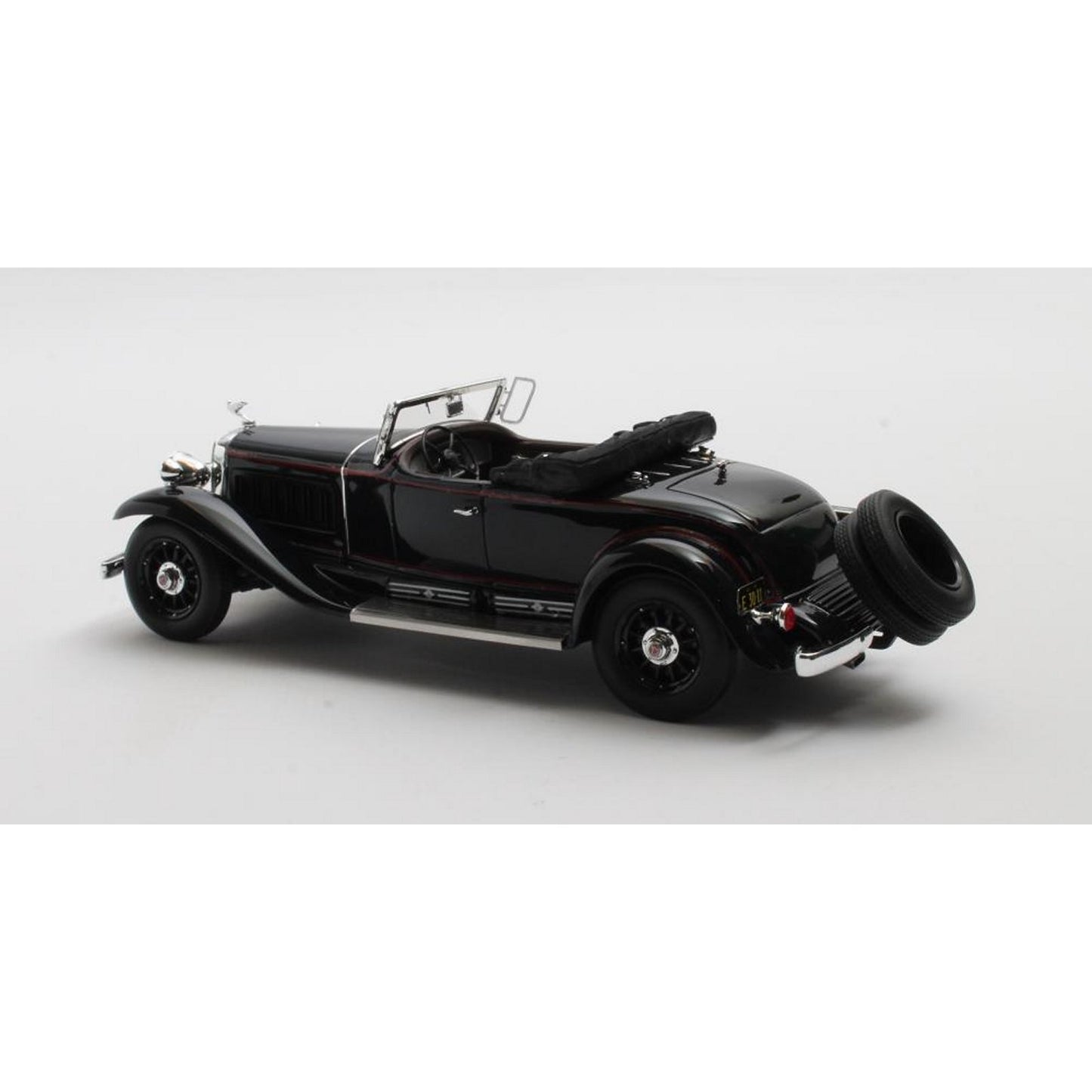 Cadillac V-16 452 Roadster (Fleetwood Open 1930) in Dark Blue