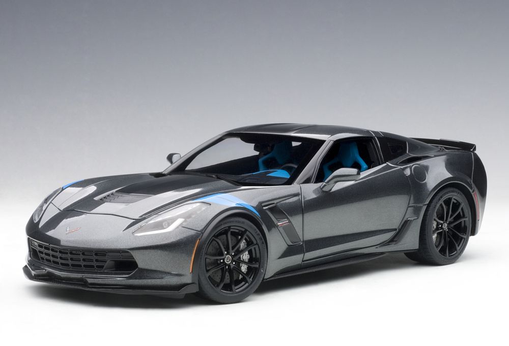 Chevrolet Corvette C7 Grand Sport (2017) in Watkins Glen Grey