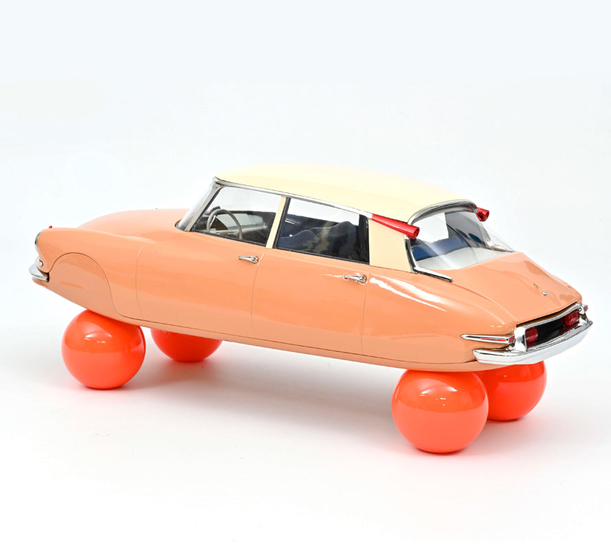 Citroen DS 19 (Sur Ballons 1959) in Blonde Ecaille
