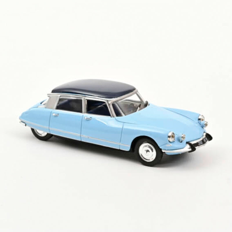 Citroen DS 21 Pallas (1967) in Light Blue