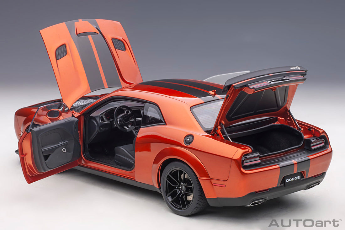 Dodge Challenger SRT Hellcat (2018) in Go Mango