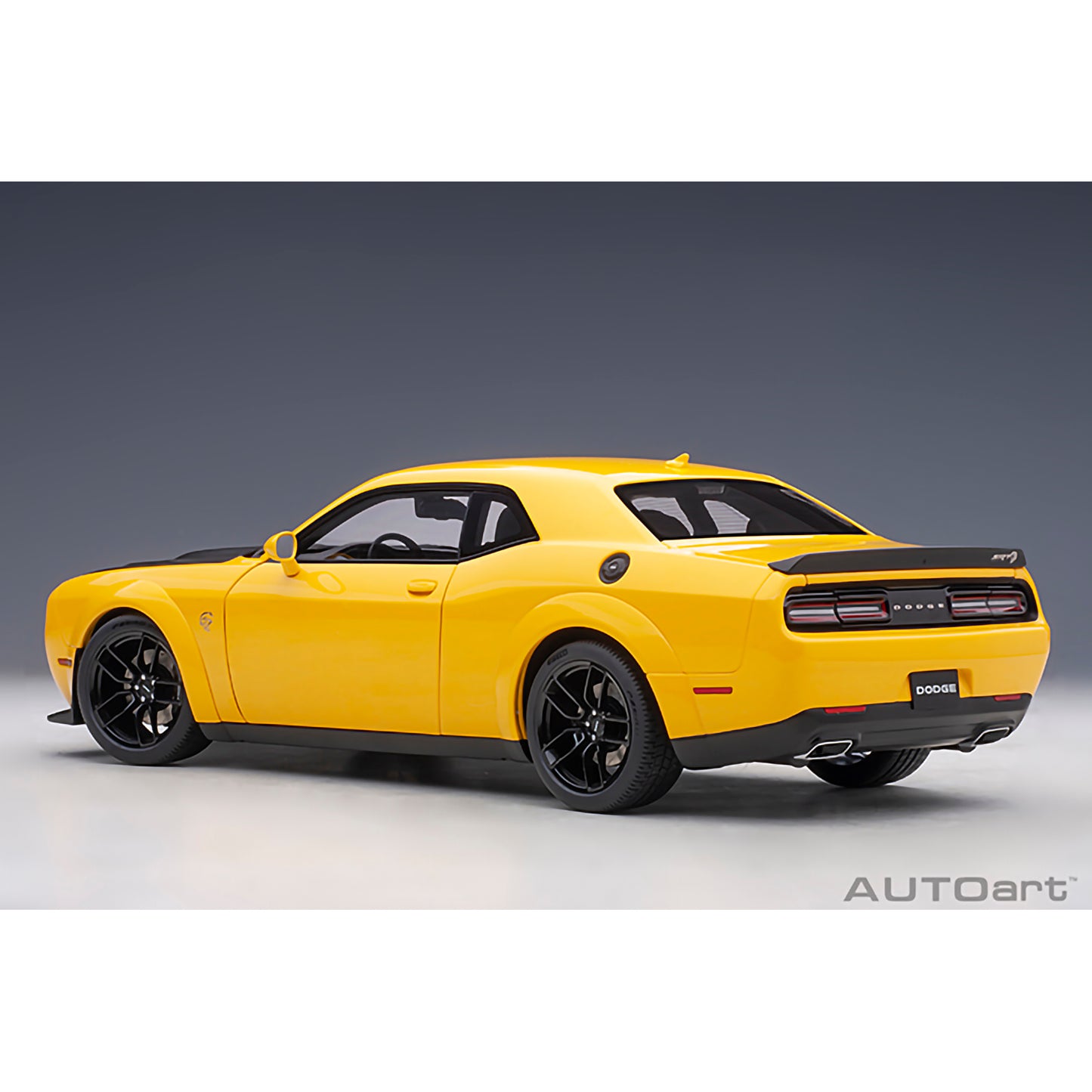 Dodge Challenger SRT Hellcat (2018) in Yellow Jacket