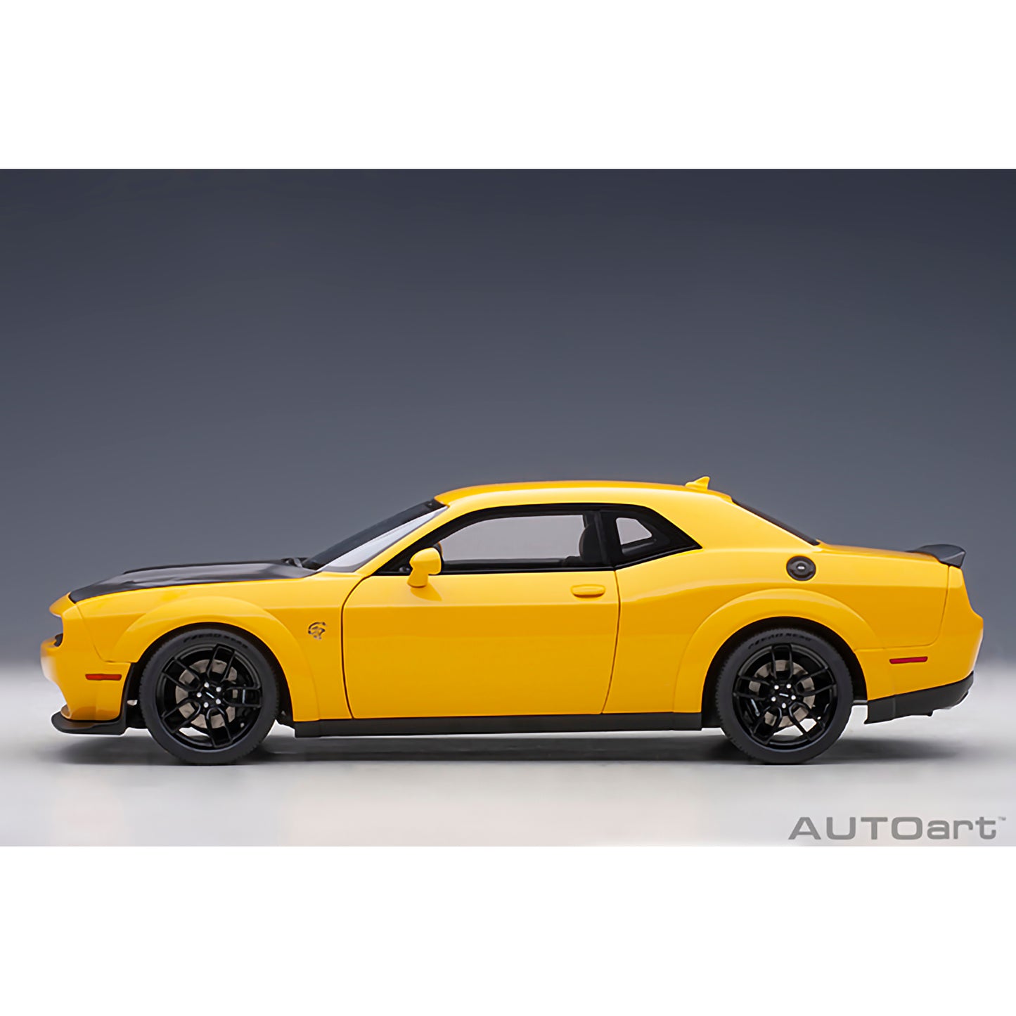 Dodge Challenger SRT Hellcat (2018) in Yellow Jacket