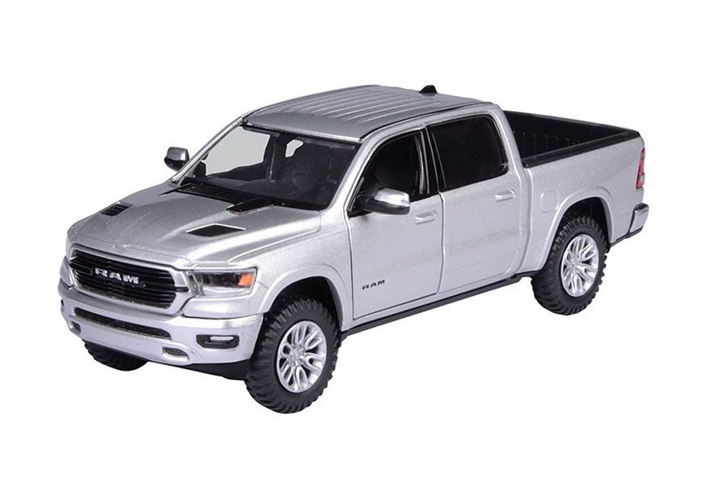 Dodge Ram 1500 Crew Cab Laramie (2019) in Silver