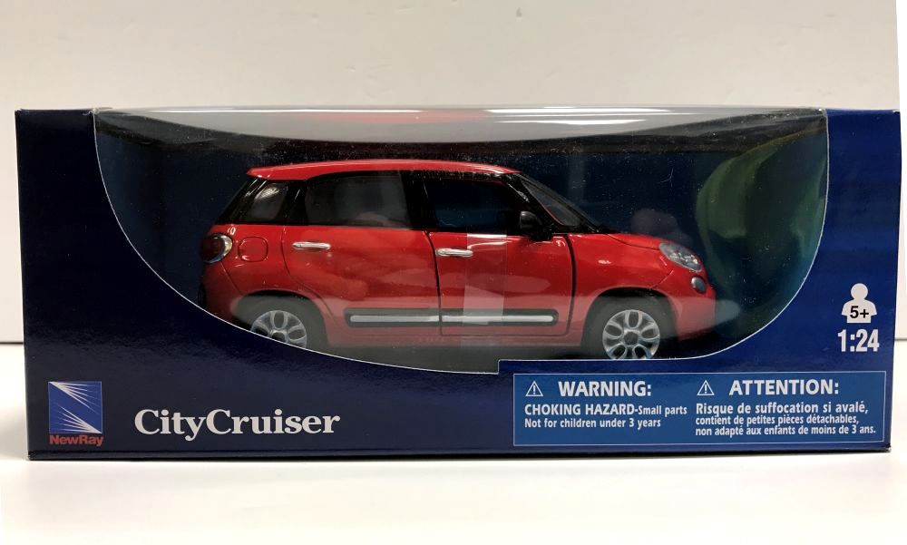 Fiat 500 L (2012) in Red