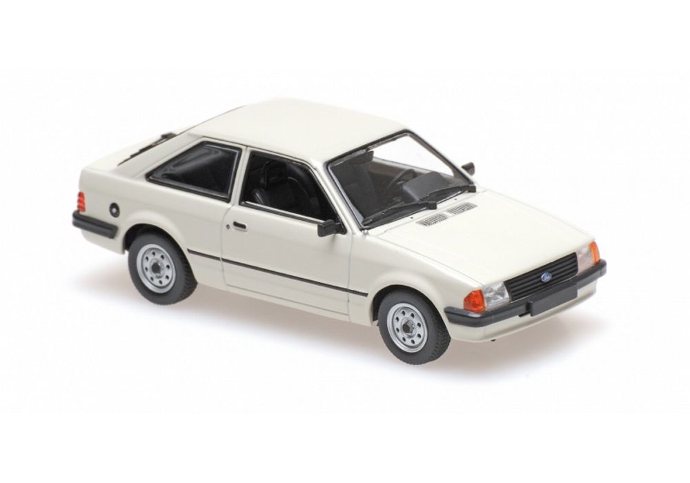 Ford Escort MkIII (1981) in Light Grey