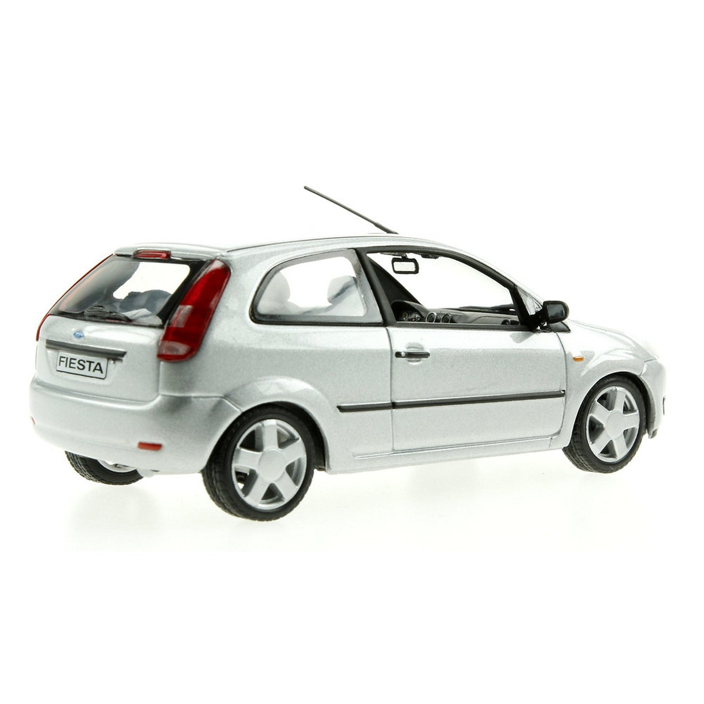 Ford Fiesta Mk V 3 Door (2002) in Silver