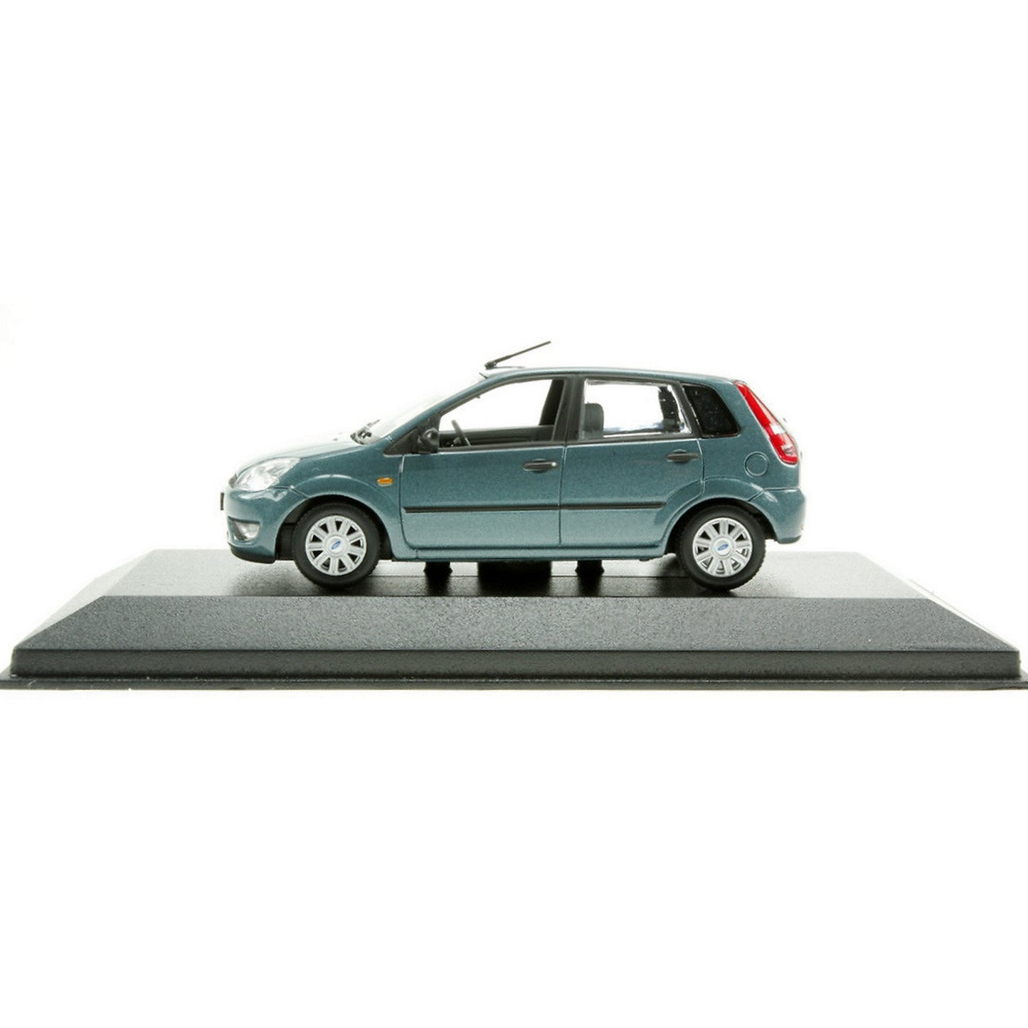 Ford Fiesta Mk5 (5 Door 2002) in Metallic Green