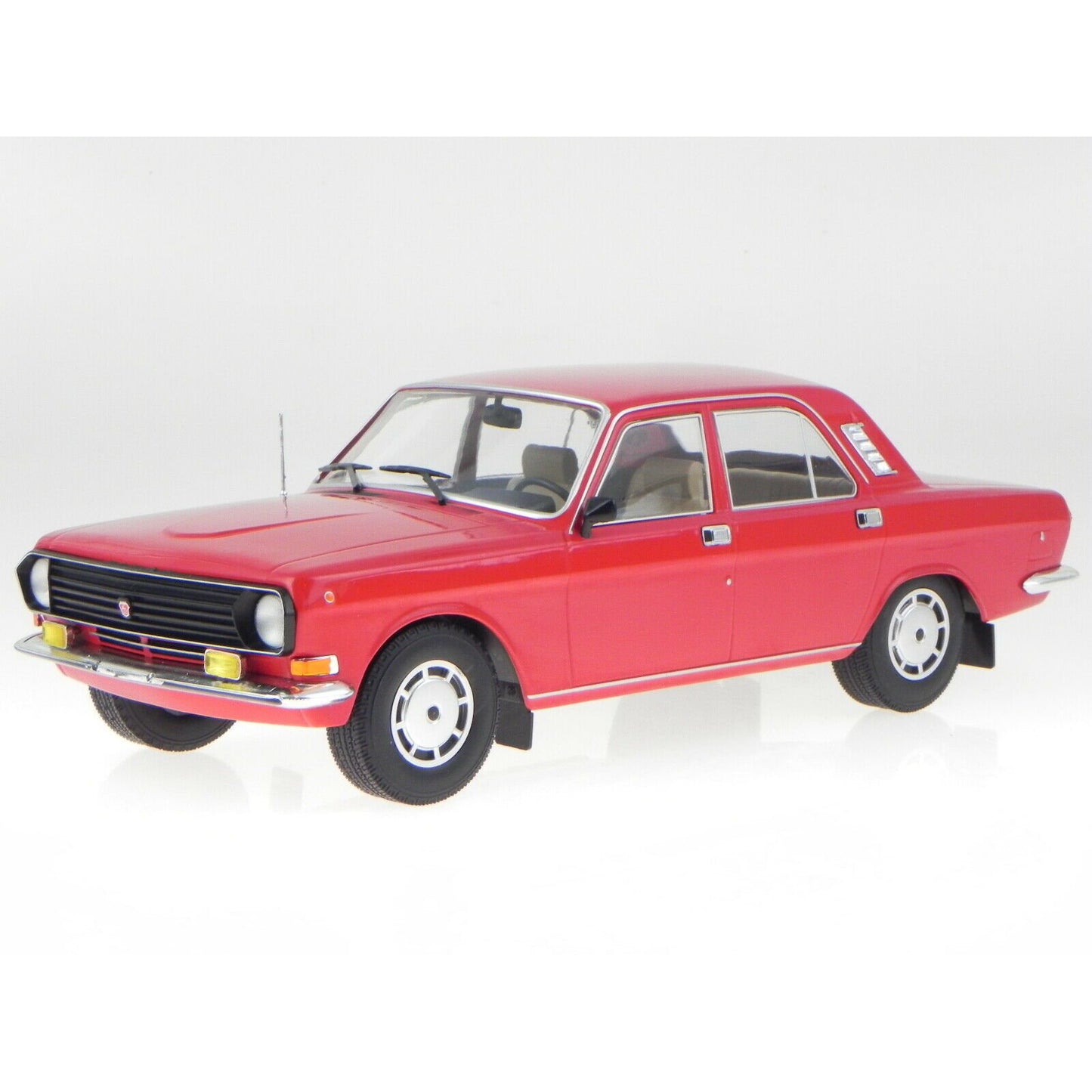 GAZ Volga M24-10 (1985) in Red