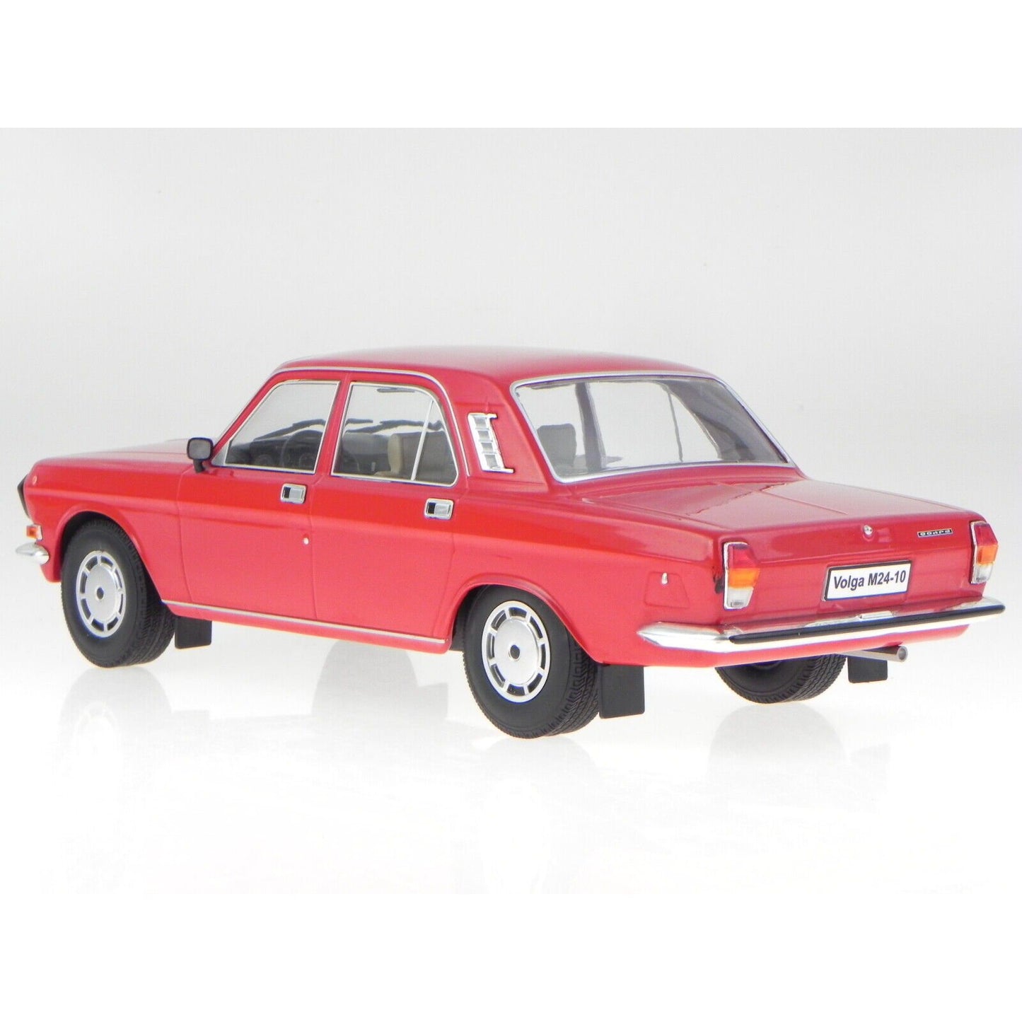 GAZ Volga M24-10 (1985) in Red