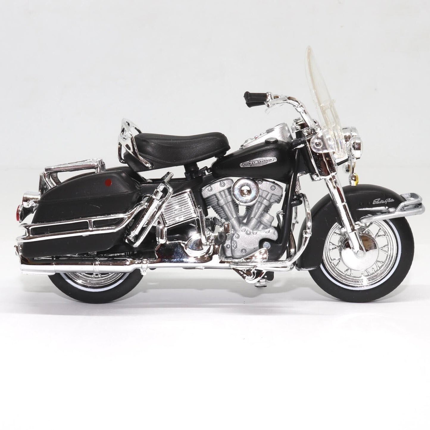 Harley Davidson FLH Electra Glide (1966) in Black