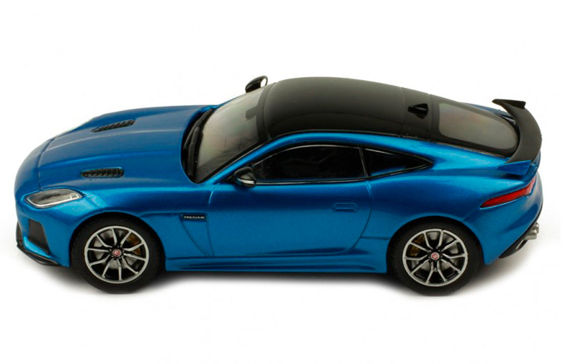 Jaguar F-Type SVR (2016) in Blue