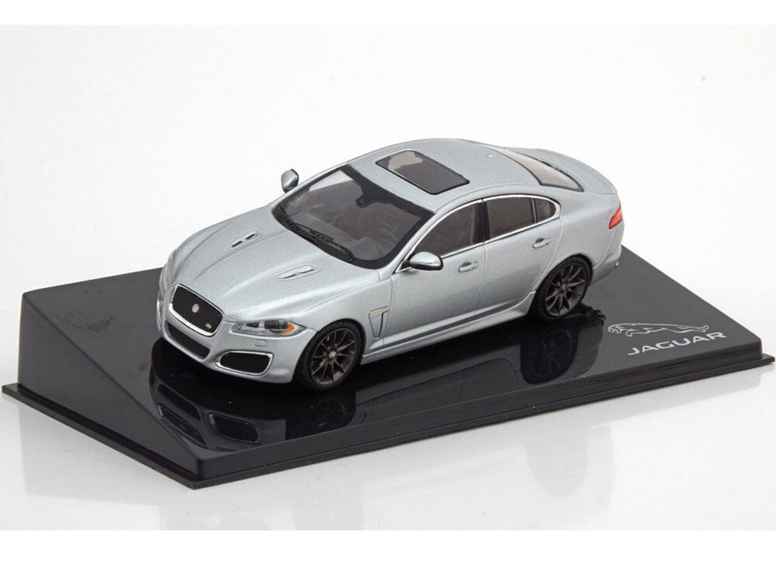 Jaguar XF R in Rhodium Silver