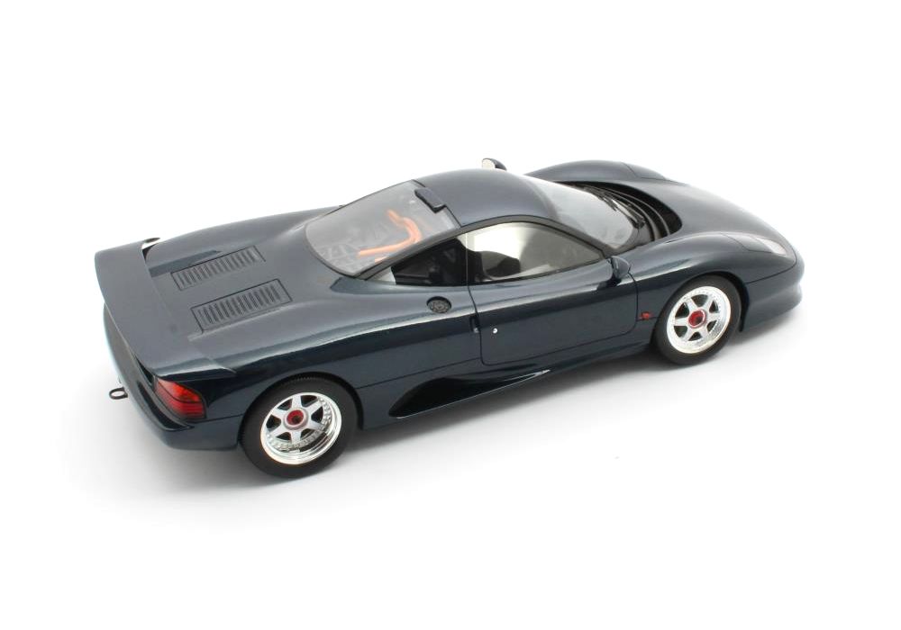Jaguar XJR-15 (1990) in Midnight Blue