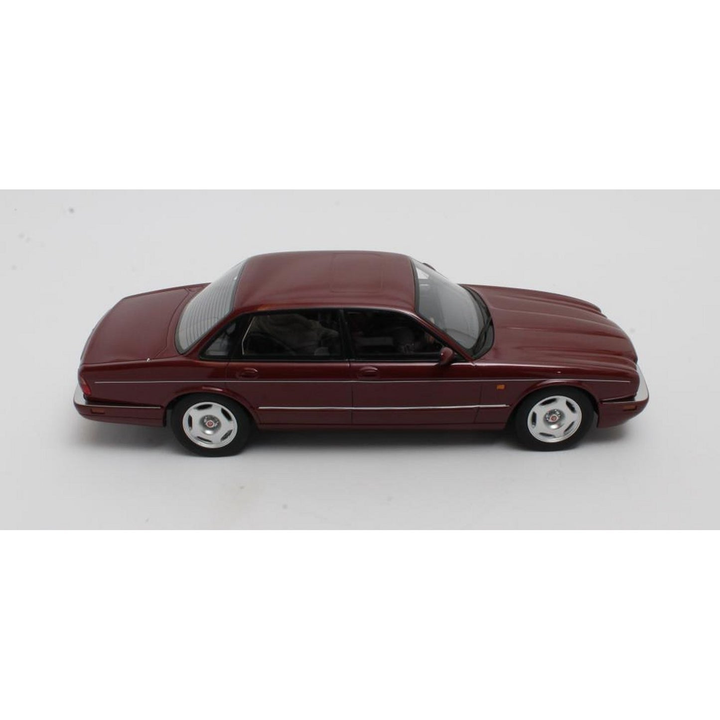 Jaguar XJR X300 (1995) in Red Metallic