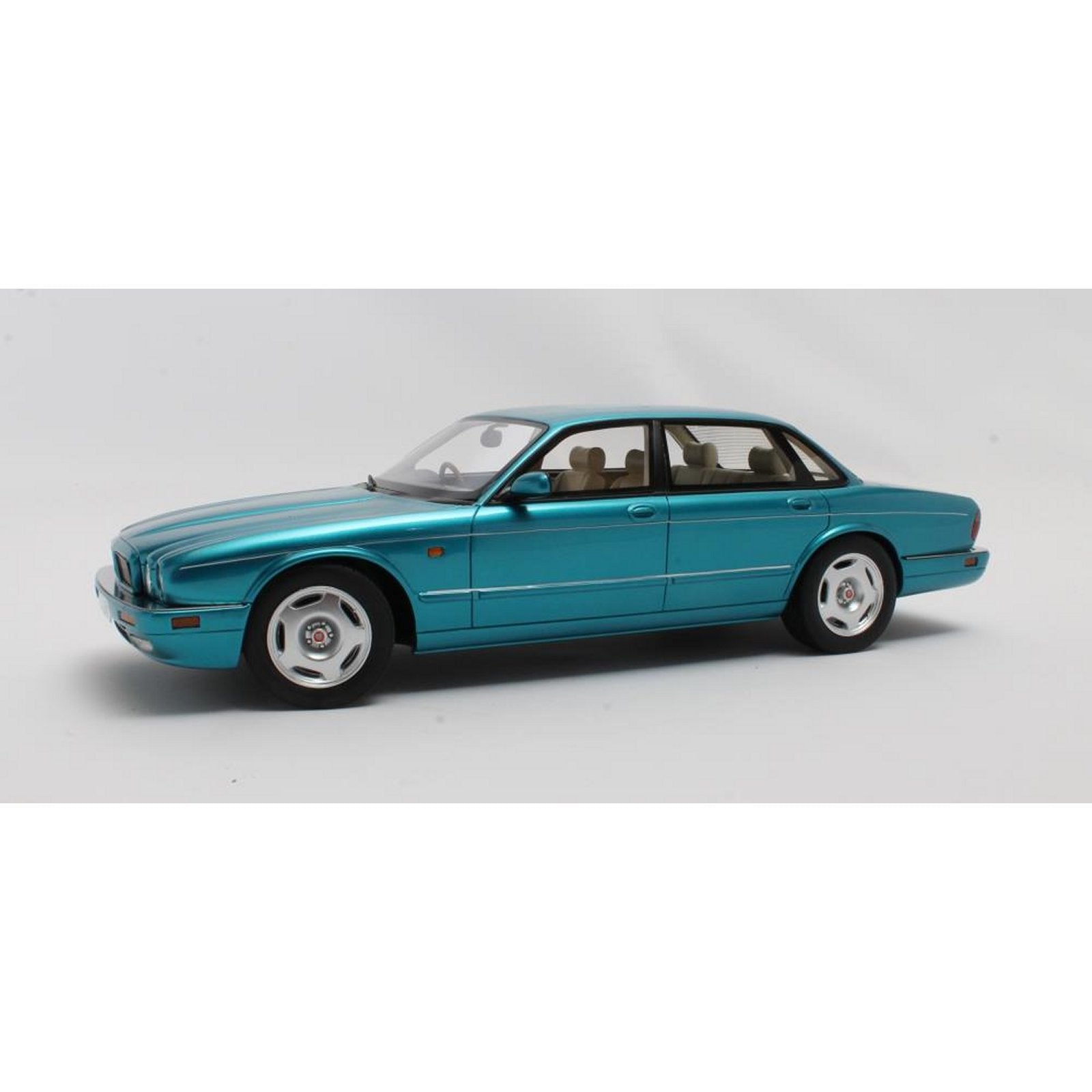 Jaguar XJR X300 (1995) in Turquoise | Cult Scale Models
