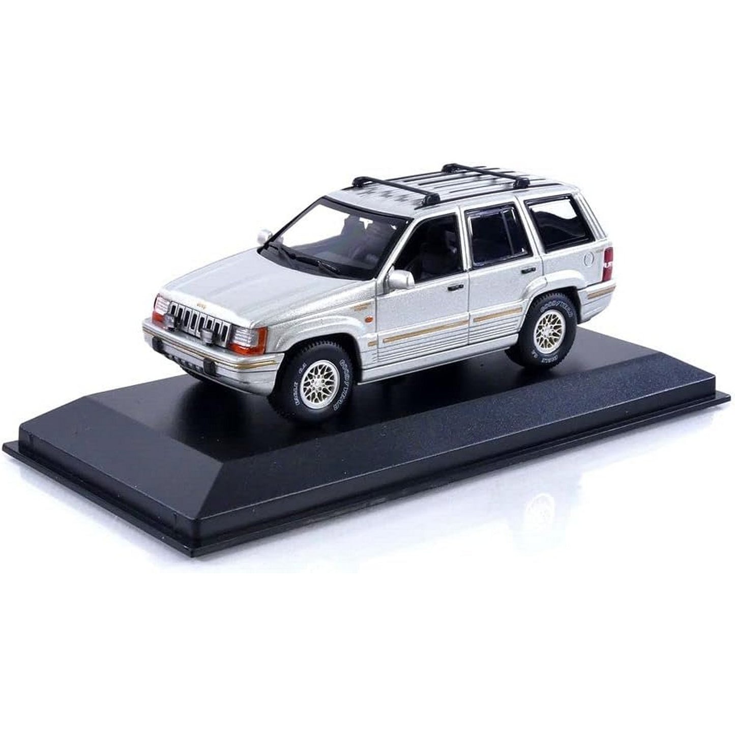 Jeep Grand Cherokee (1995) in Silver