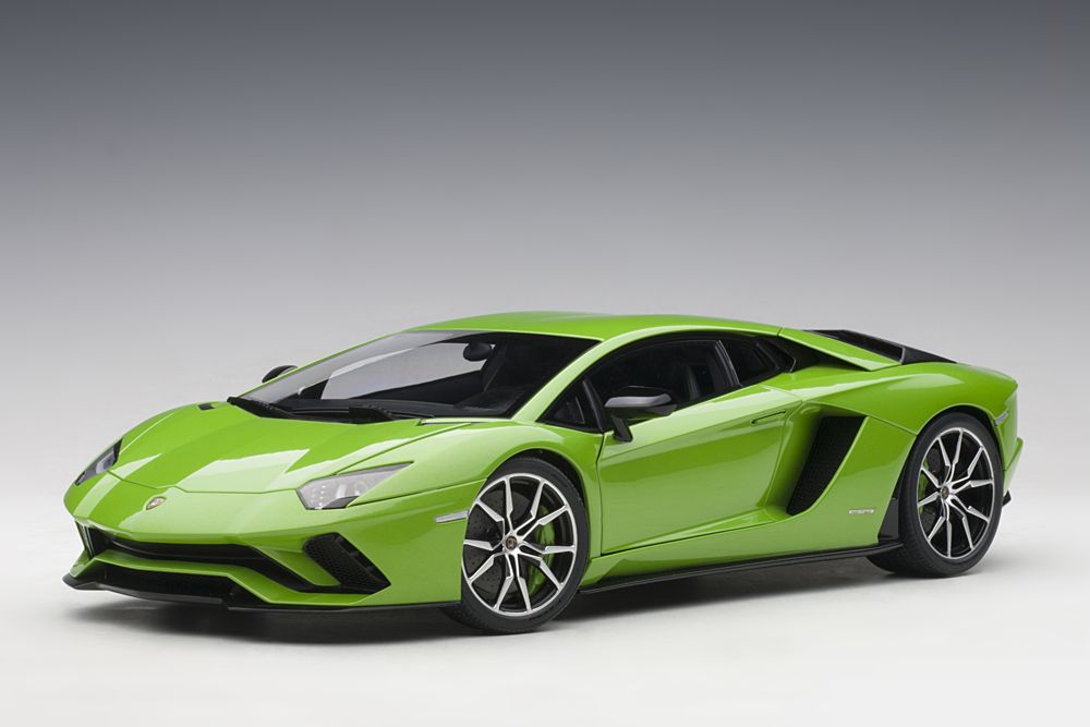 Lamborghini Aventador S in Pearl Green