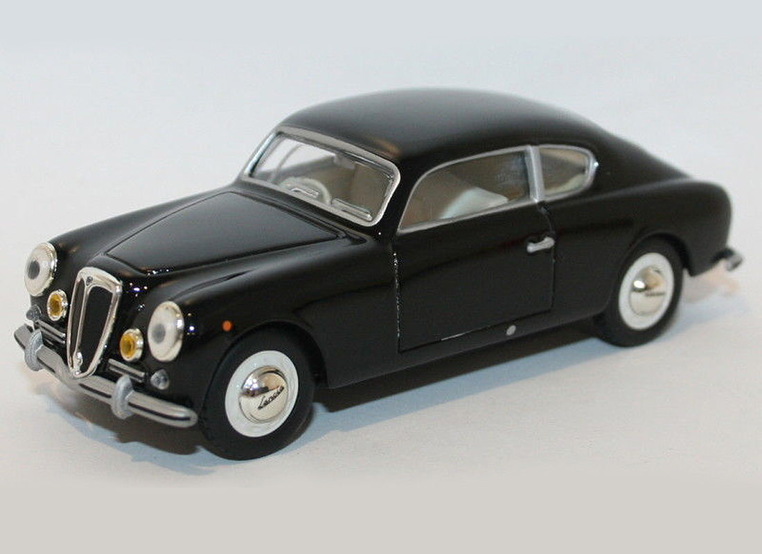 Lancia Aurelia in Black
