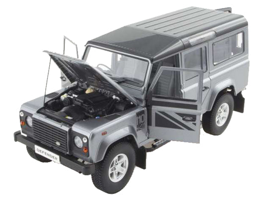 Land Rover Defender 110 (LHD) in Silver Grey Metallic
