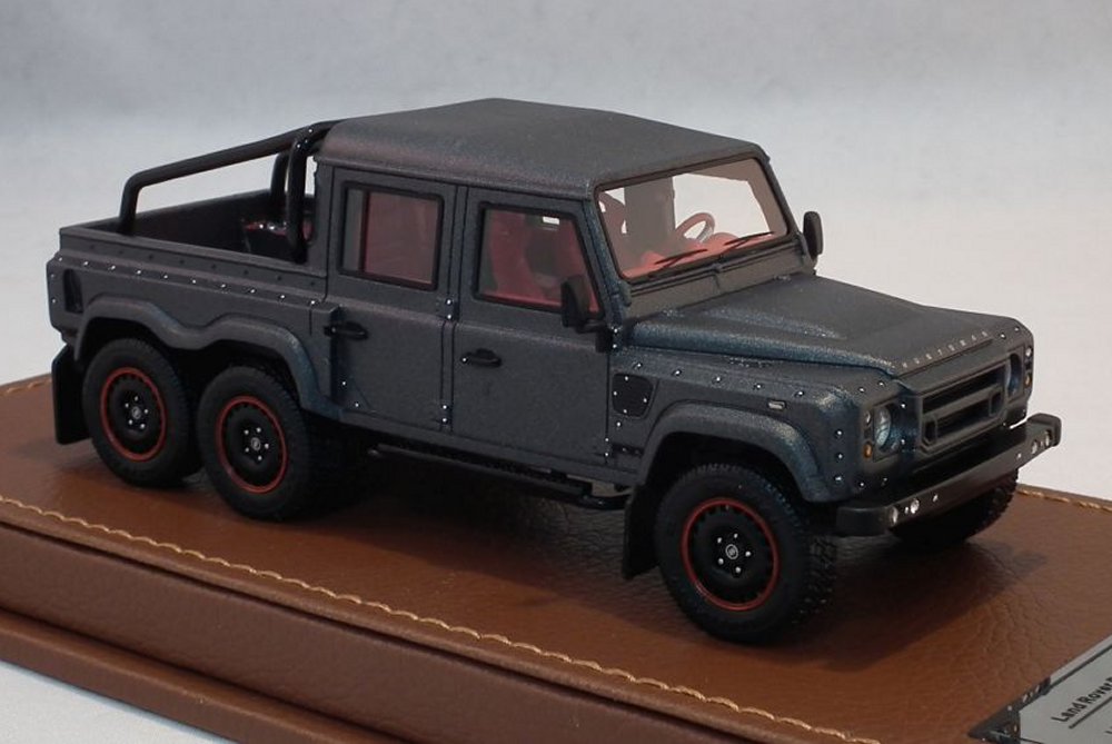 Land Rover Defender Flying Huntsman 6x6 (2015) in Grey
