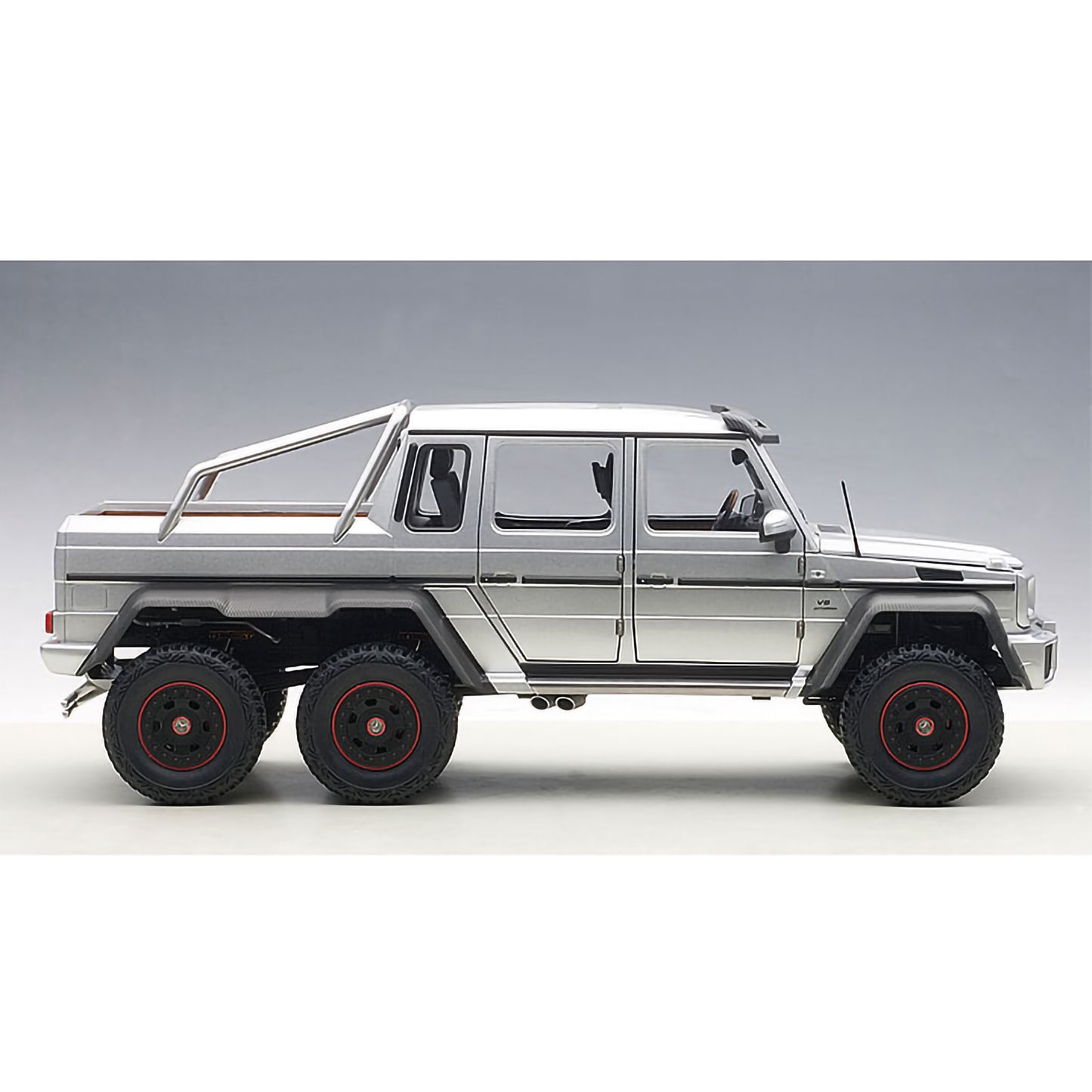 Mercedes Benz G63 AMG 6x6 (2013) in Silver