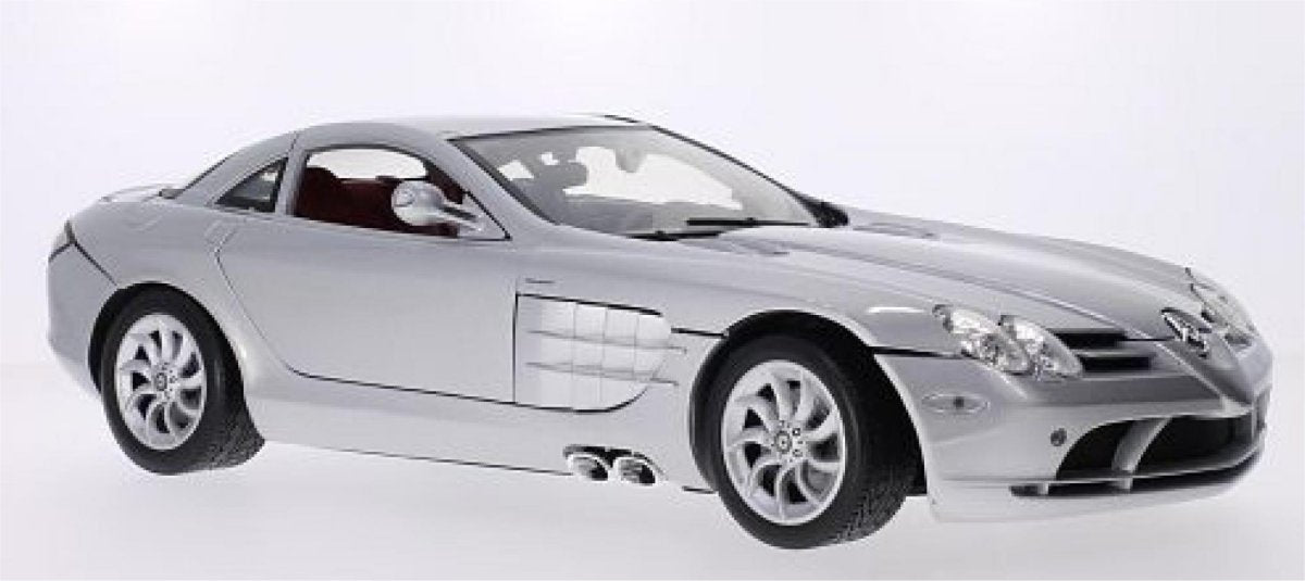 Mercedes Benz SLR McLaren in Silver