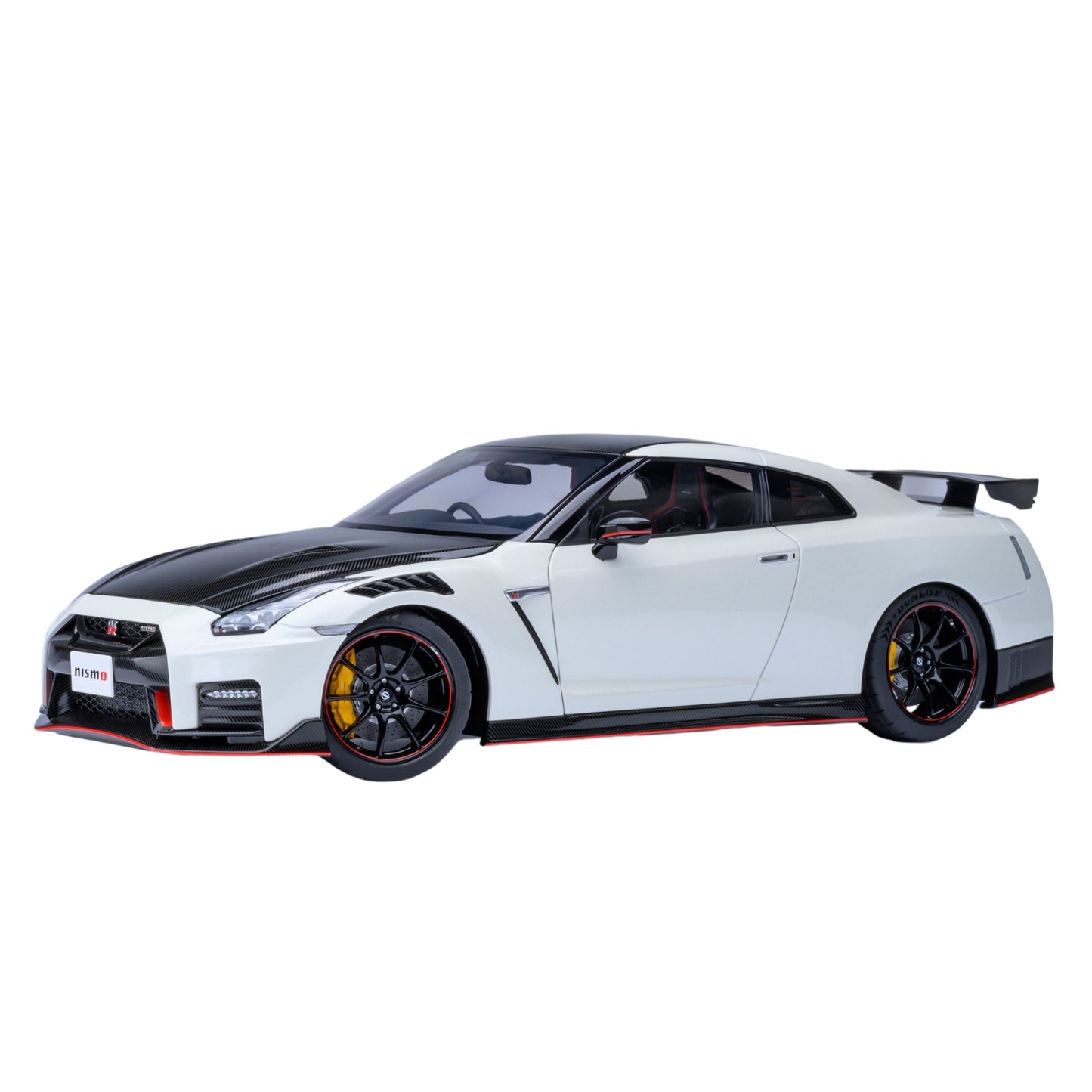 Nissan GT-R R35 Nismo Special Edition (2022) in White/Carbon