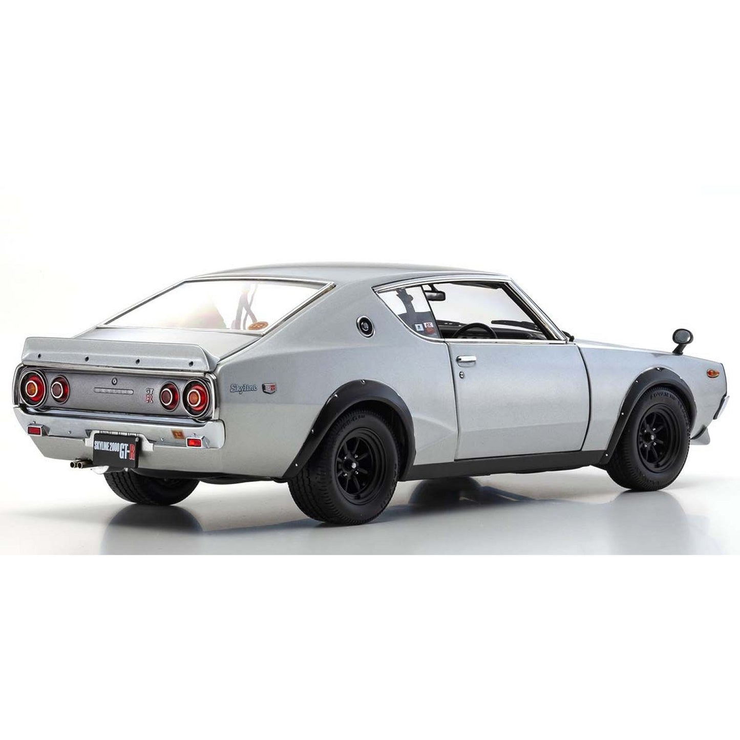 Nissan Skyline 2000 GT-R in Silver