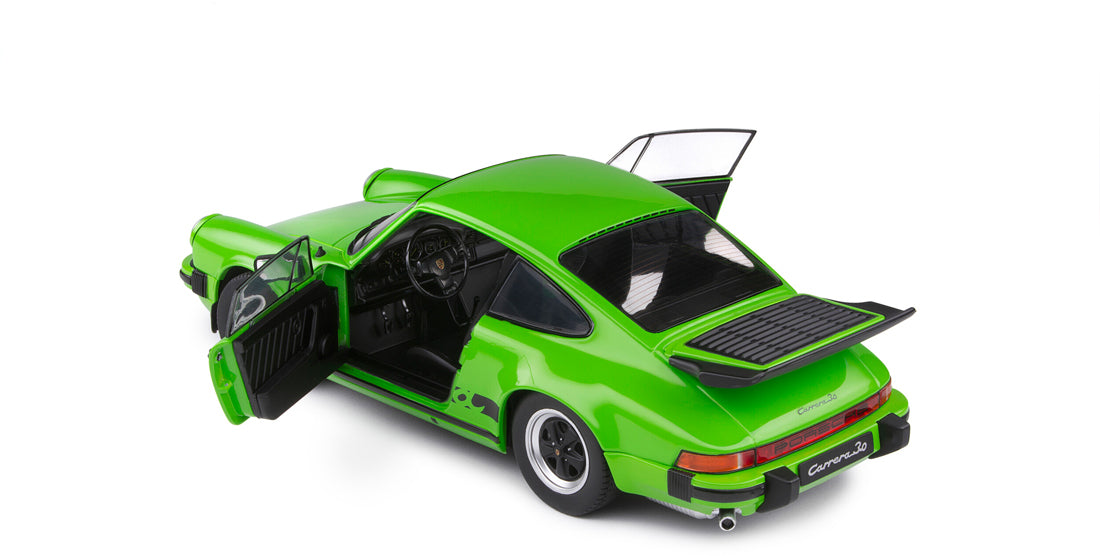 Porsche 911 Carrera 3.2 (1984) in Green