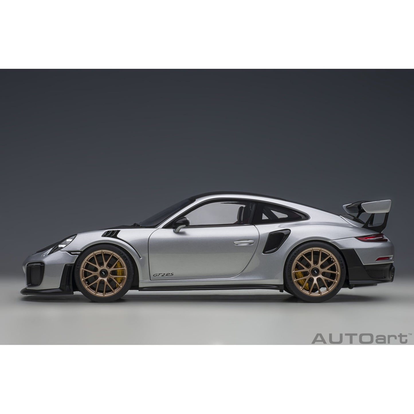 Porsche 911 GT2 RS (991.2 Weissach Package 2017) in GT Silver
