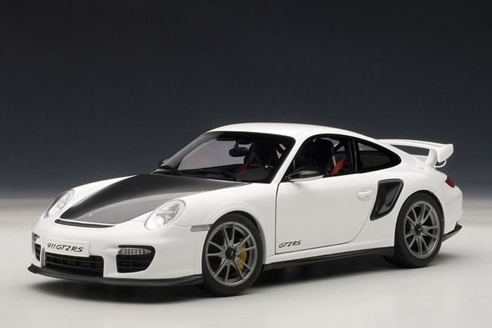 Porsche 911 GT2 RS (Type 997) (2010) in White