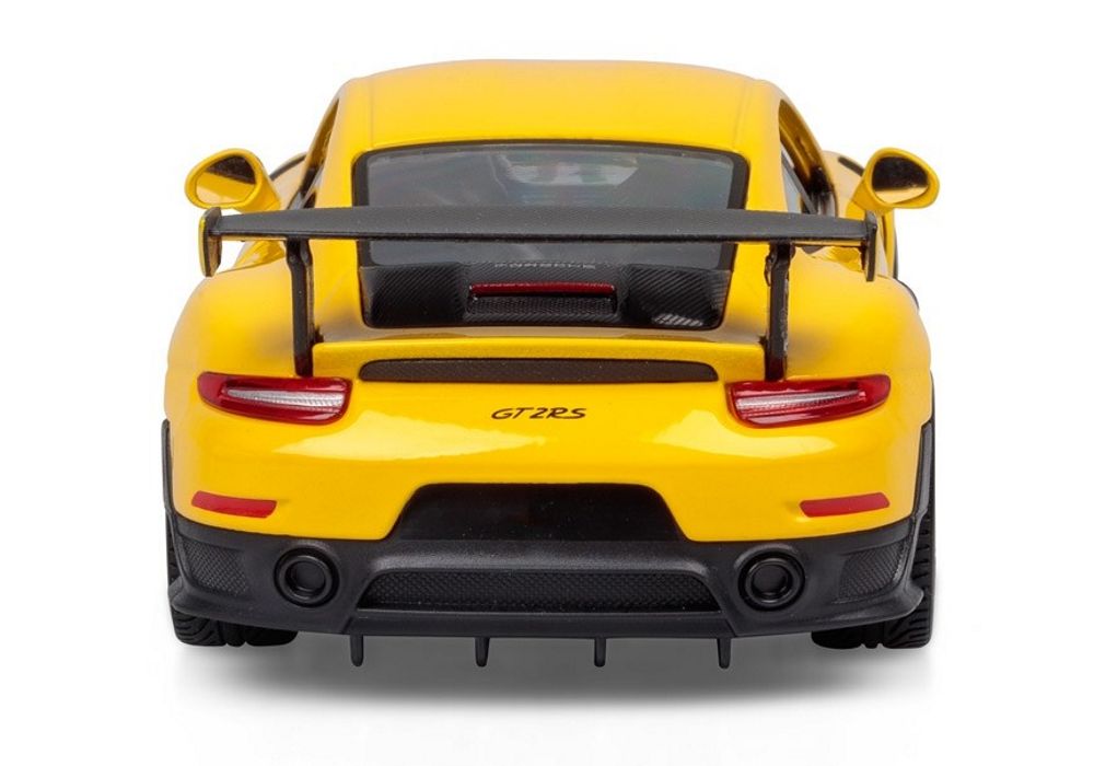 Porsche 911 GT2RS in Yellow