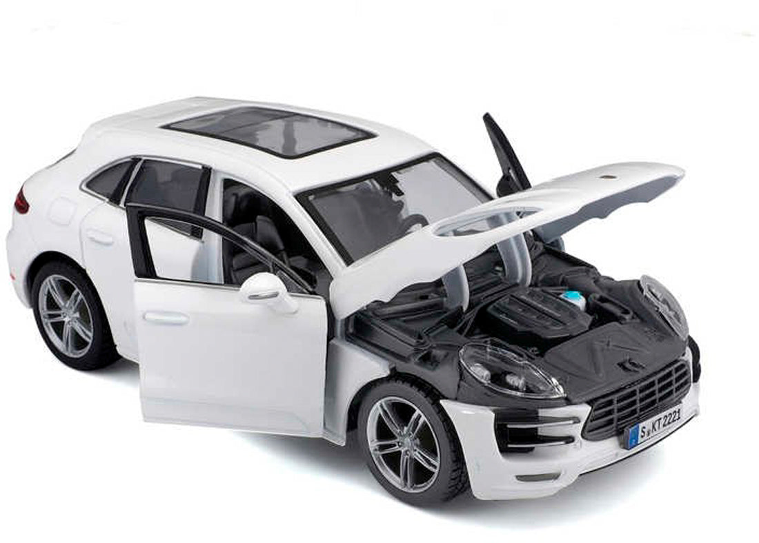 Porsche Macan in White