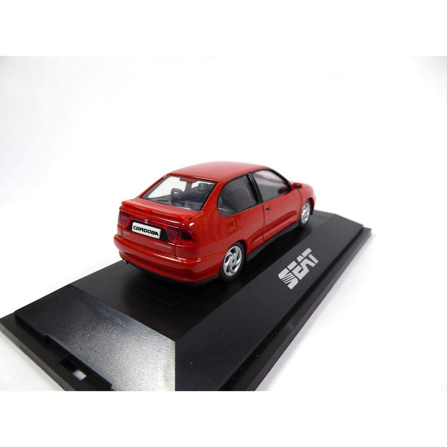 Seat Cordoba (Seat Dealer Packaging) in Red