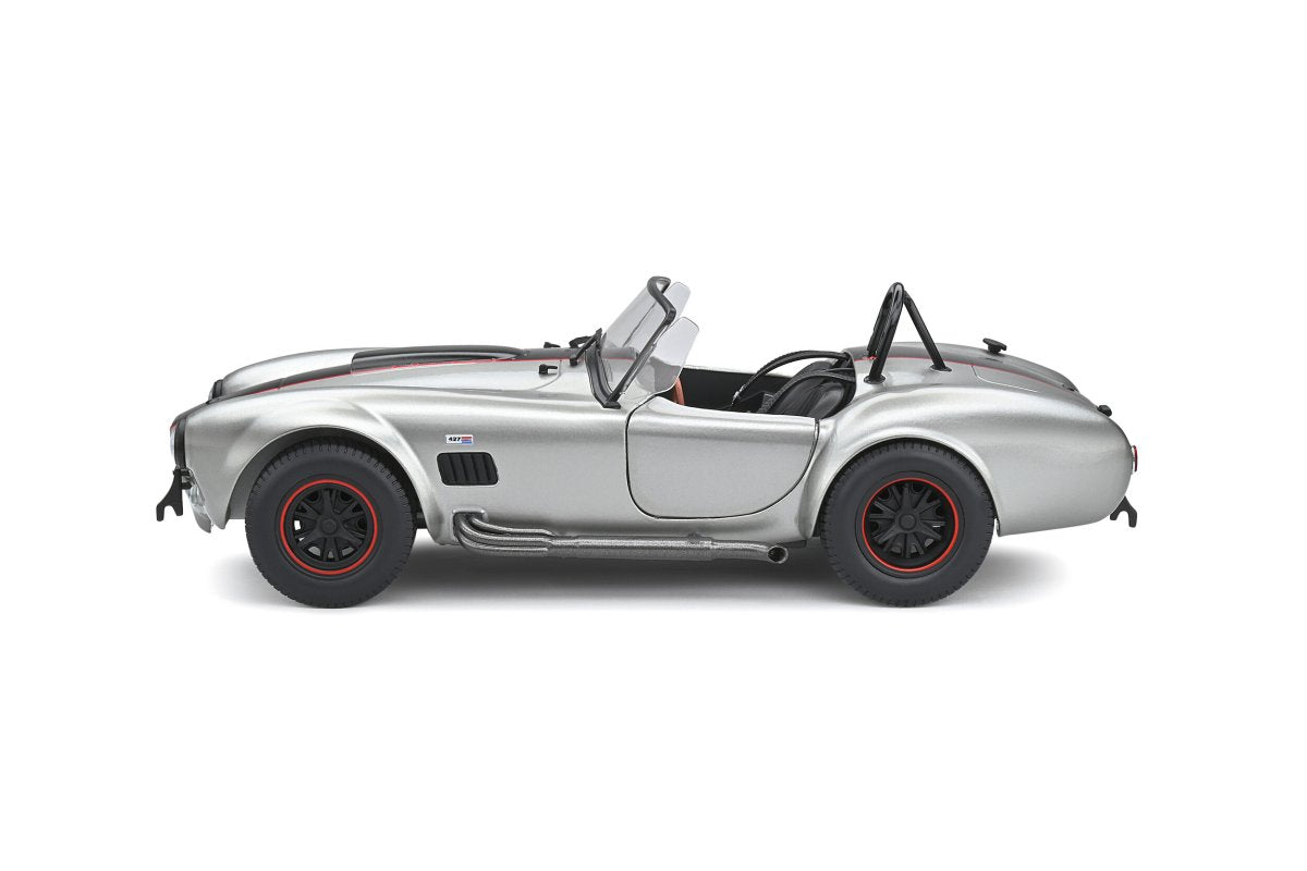 Shelby Cobra 427 MKII (Custom 1965) in Silver/Black
