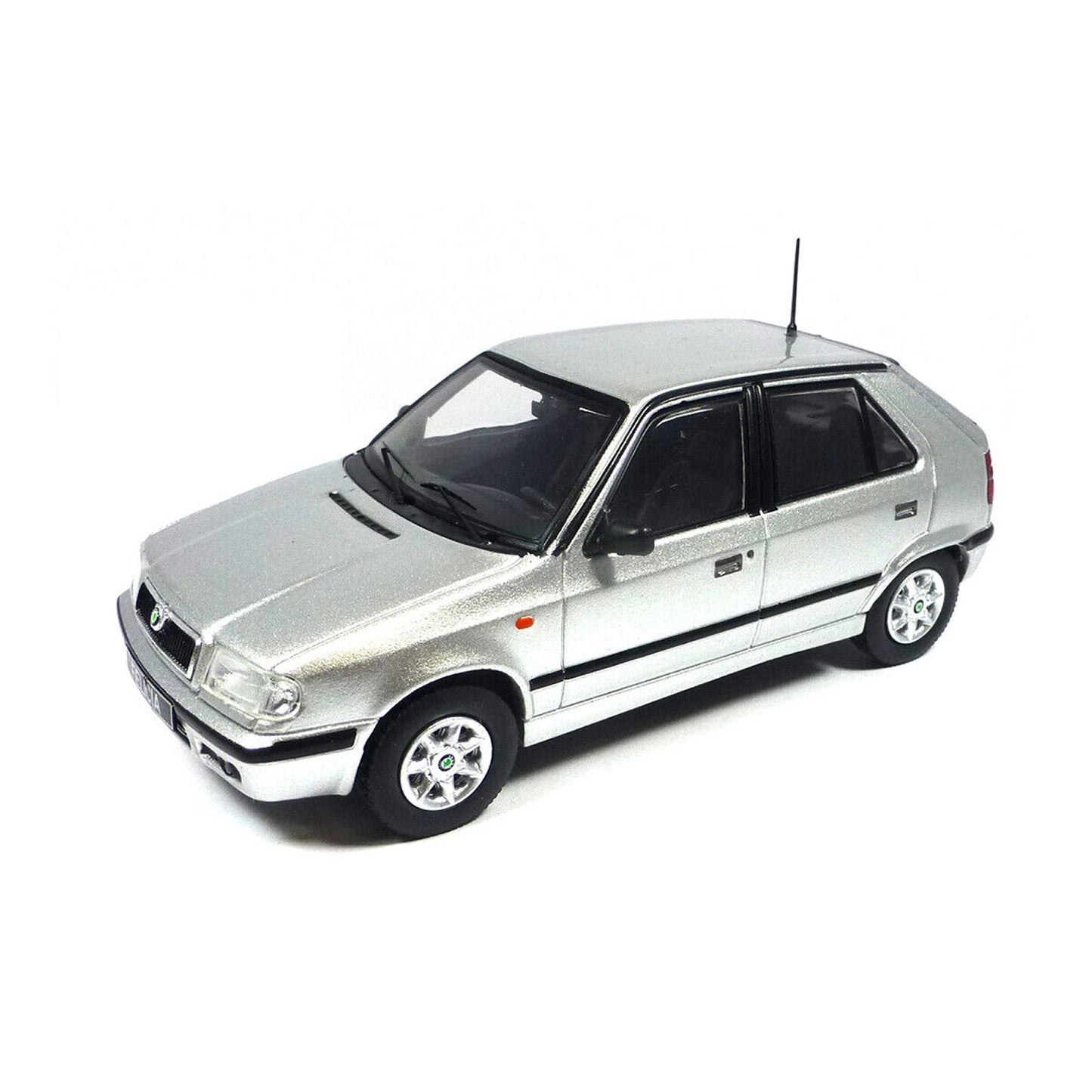 Skoda Felicia (1998) in Silver