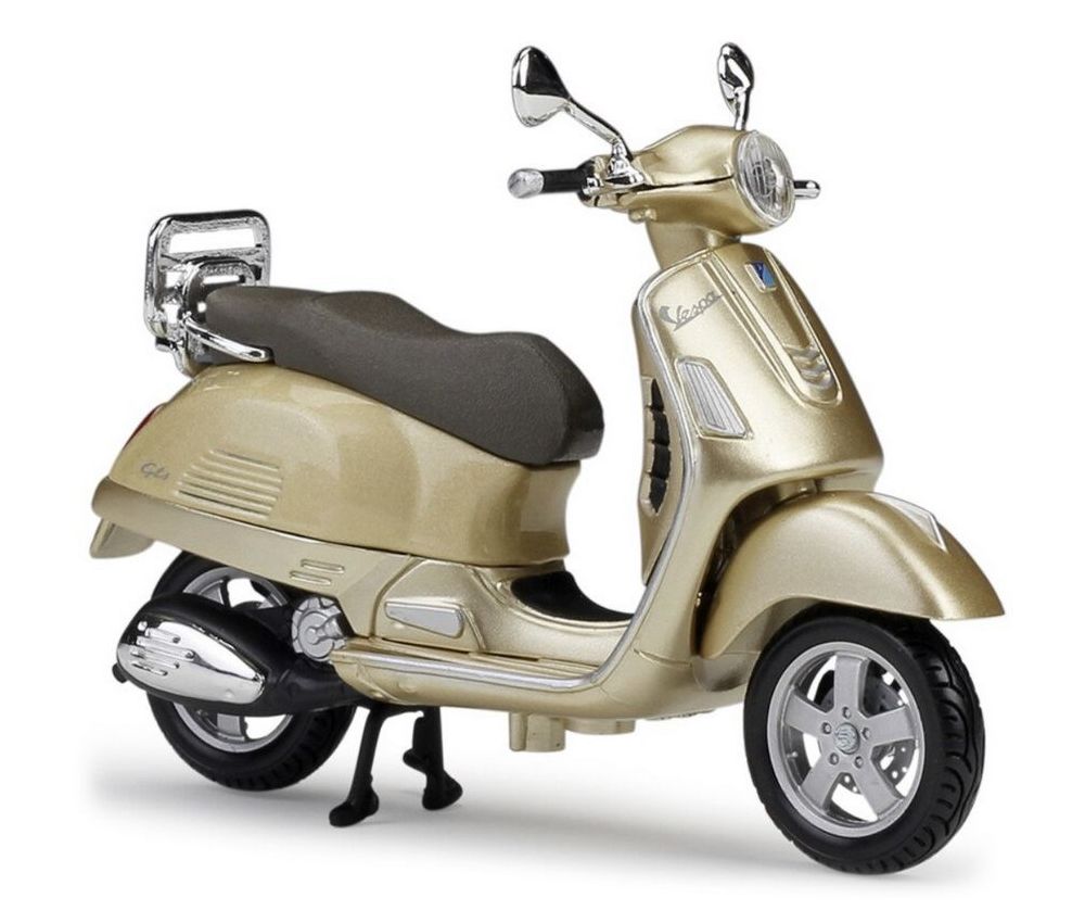 Vespa GTS 300 in Gold