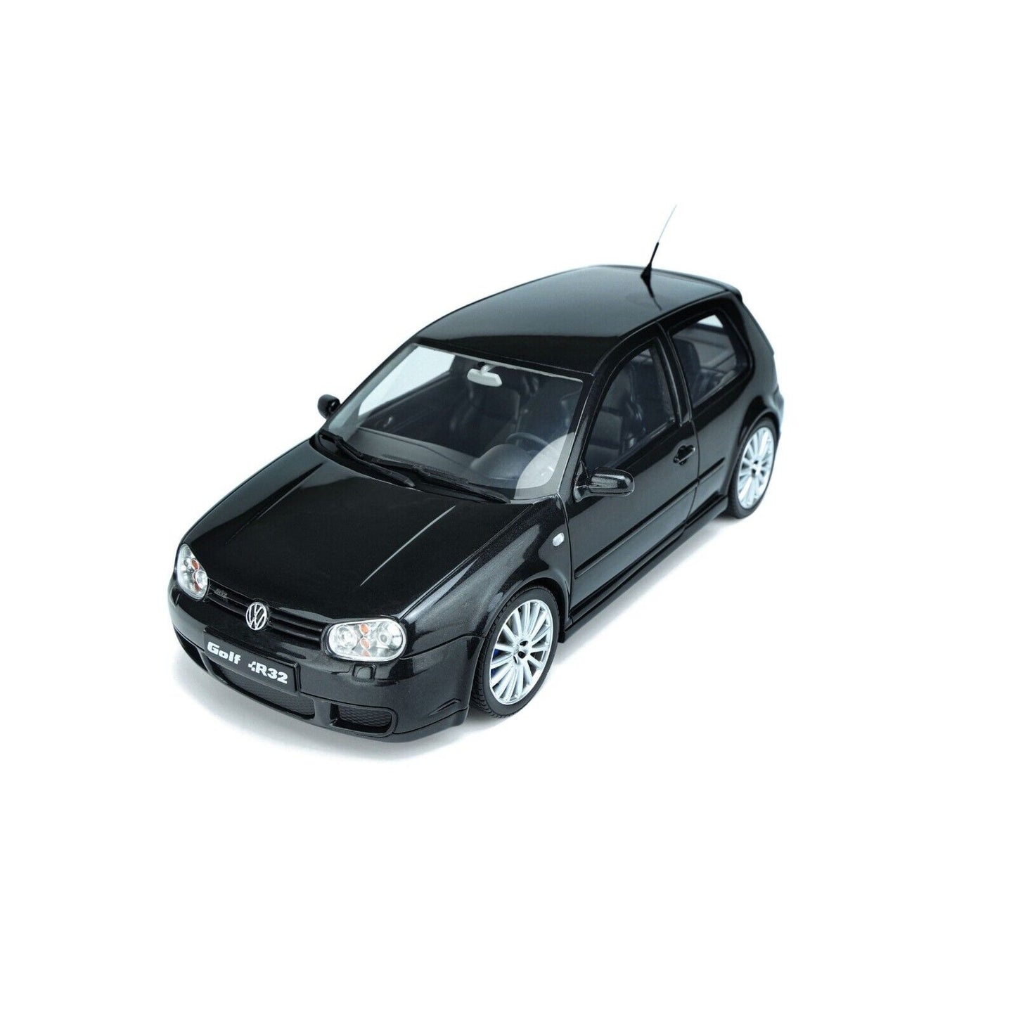 VW Golf IV R32 (Resin Series 2003)