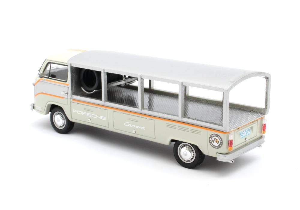 VW T2 Race Transporter (1976) in Grey and White