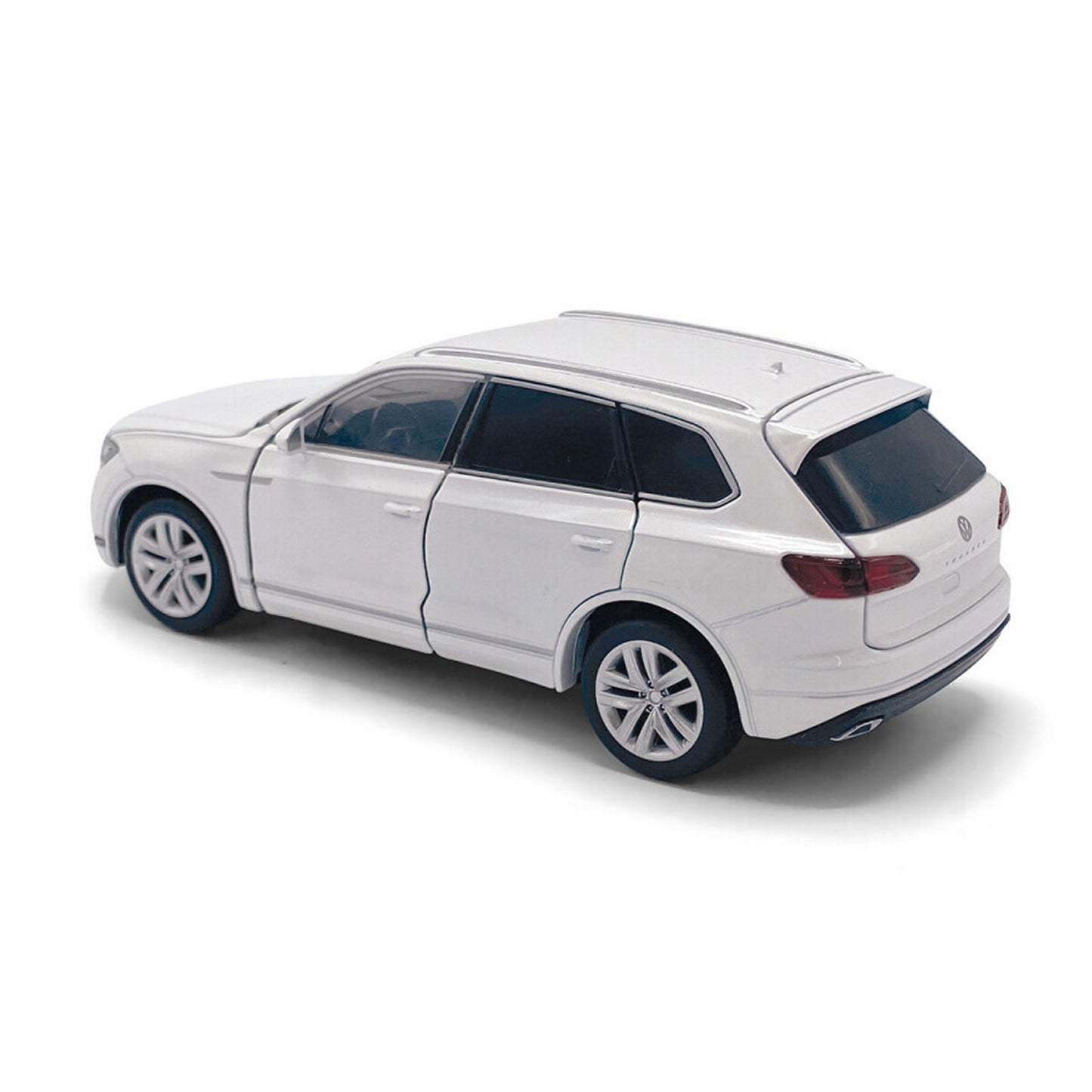 VW Touareg in White