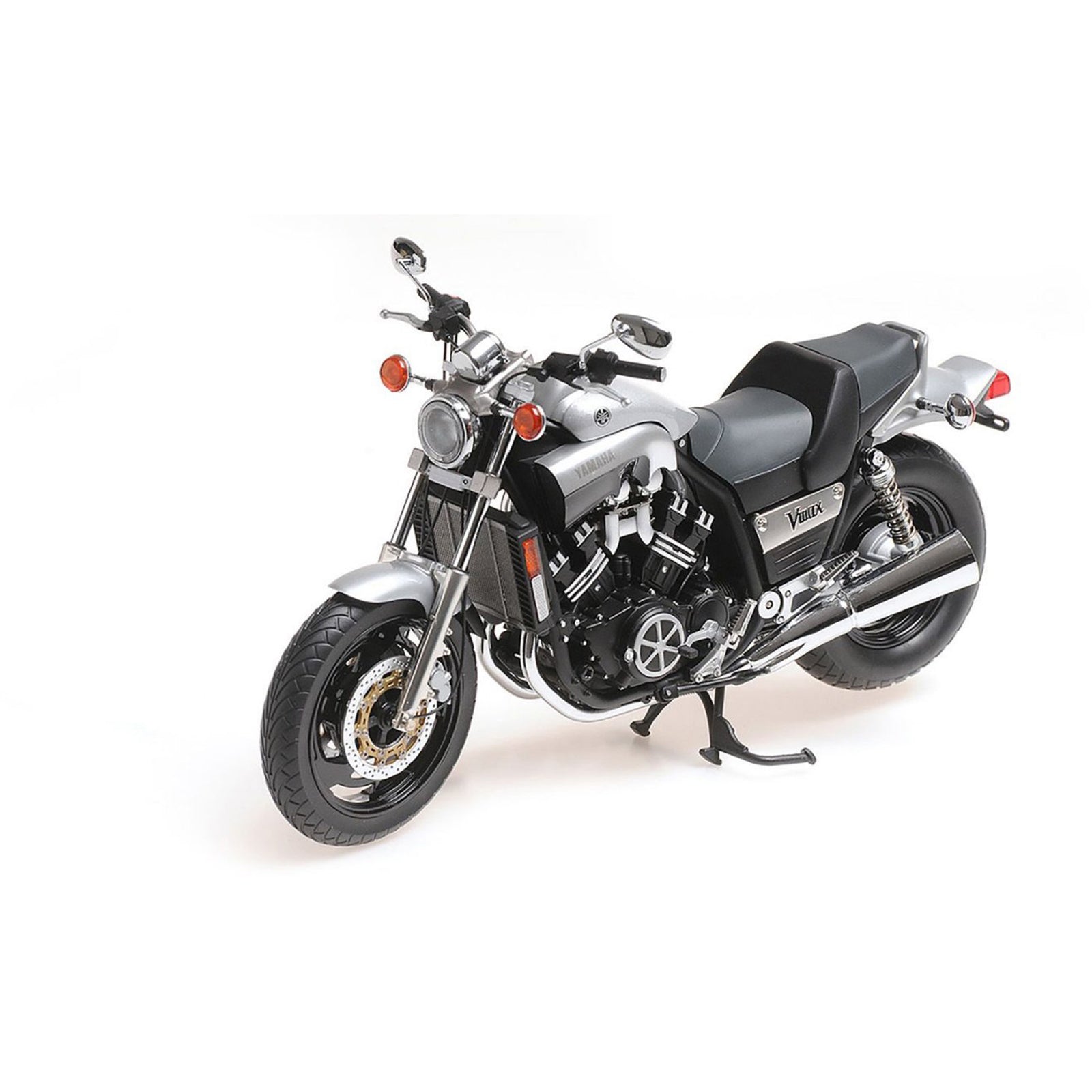Yamaha Vmax (1993) in Silver Minichamps Collectible – MiniModelShop