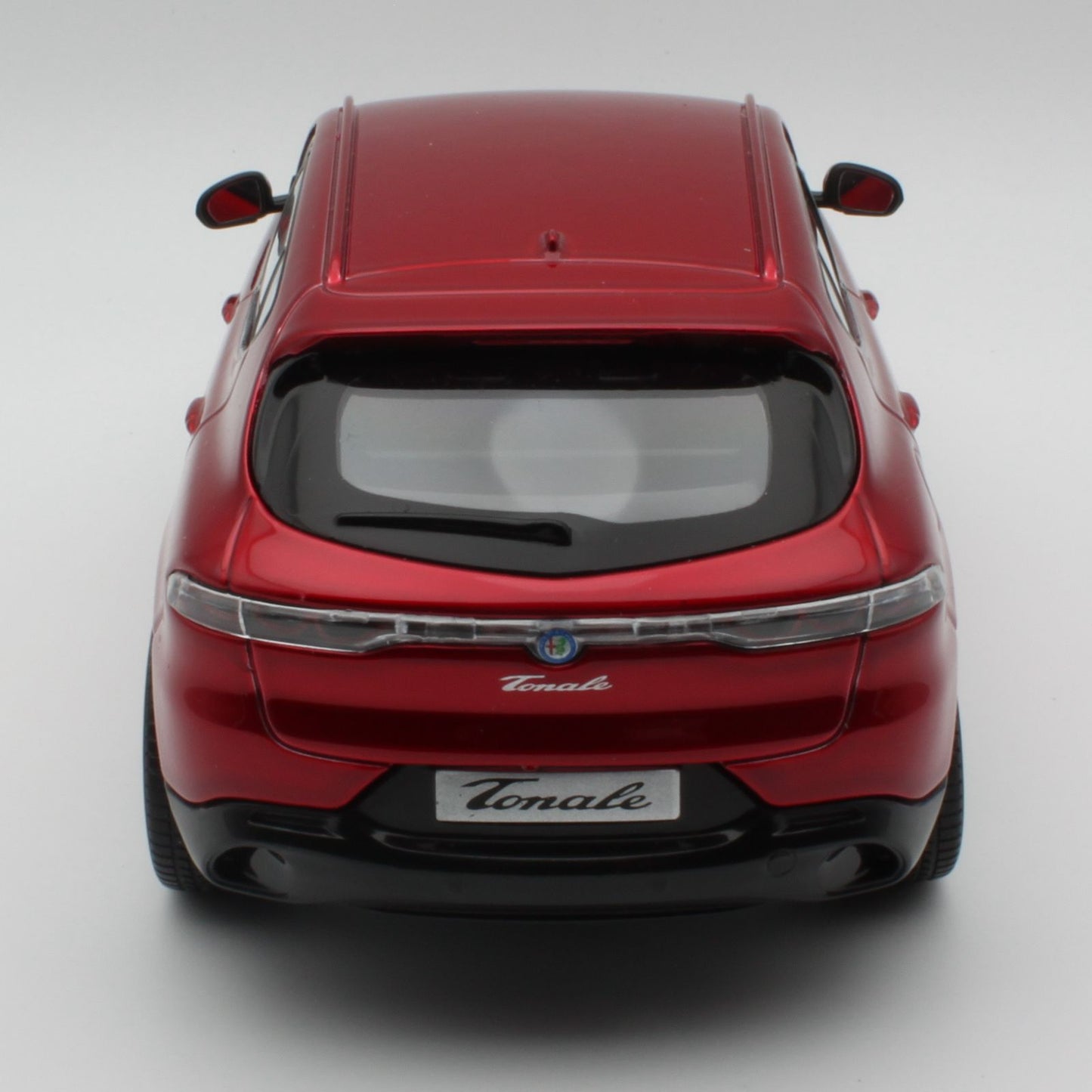 Alfa Romeo Tonale (2023) in Red