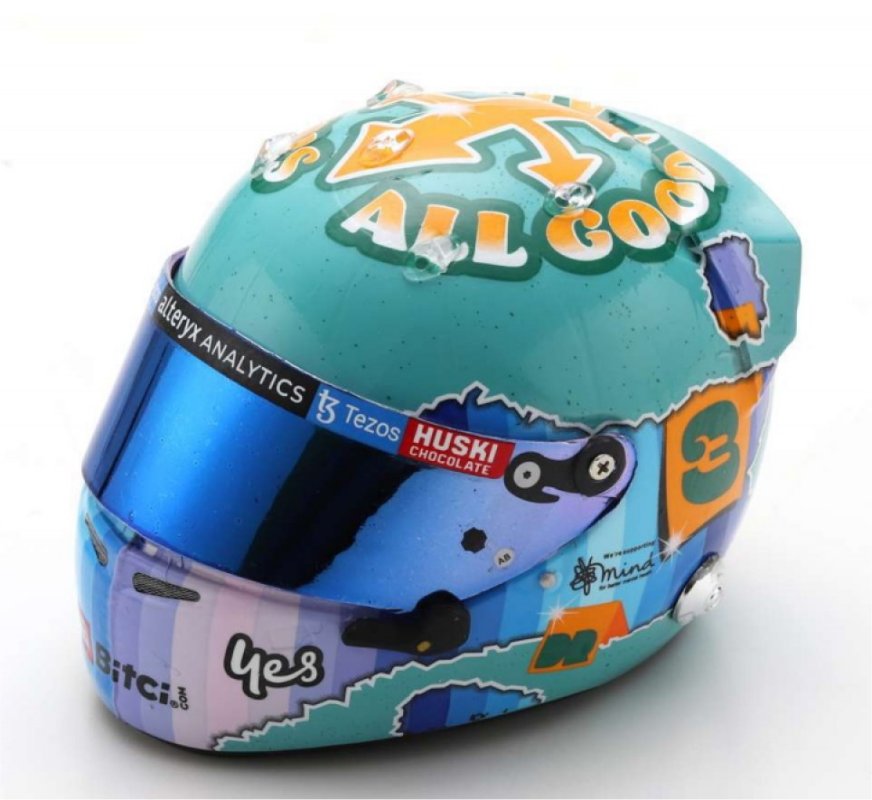 Arai McLaren Daniel Ricciardo (2021) in Blue