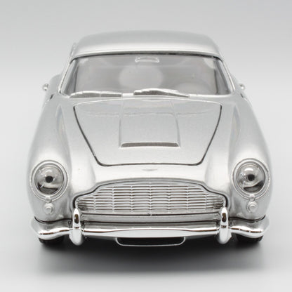 Aston Martin DB5 (1964) in Silver