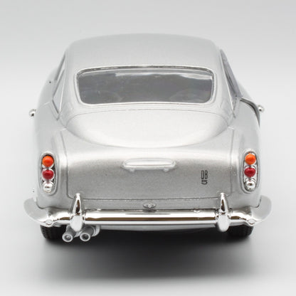 Aston Martin DB5 (1964) in Silver